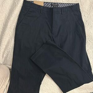 Banana Republic men's vintage straight chino pants